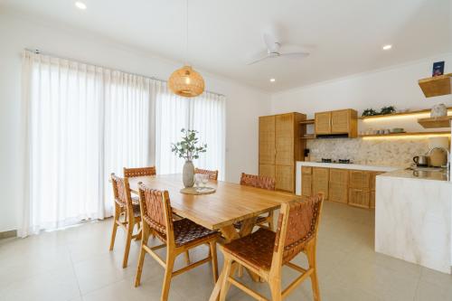 Carl_s Villa Canggu whole-4